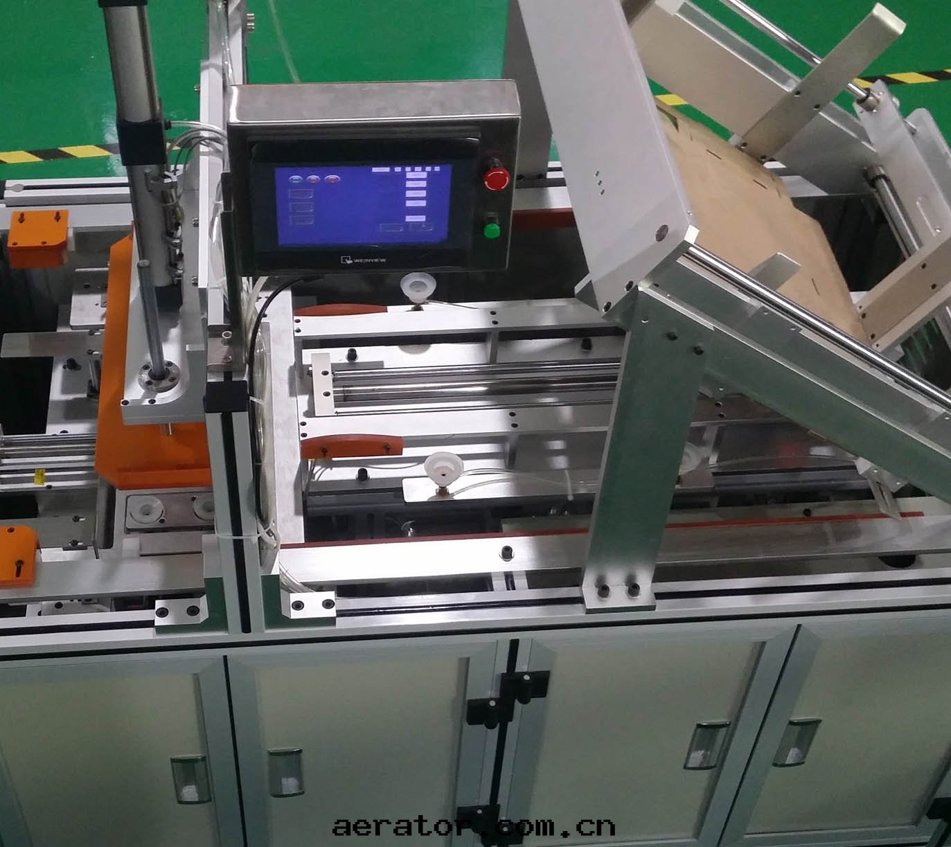 自(zì)動(dòng)折紙(zhǐ)盒機(jī)